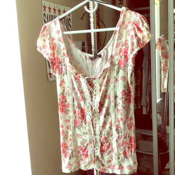 Tops - Fit floral cute shirt